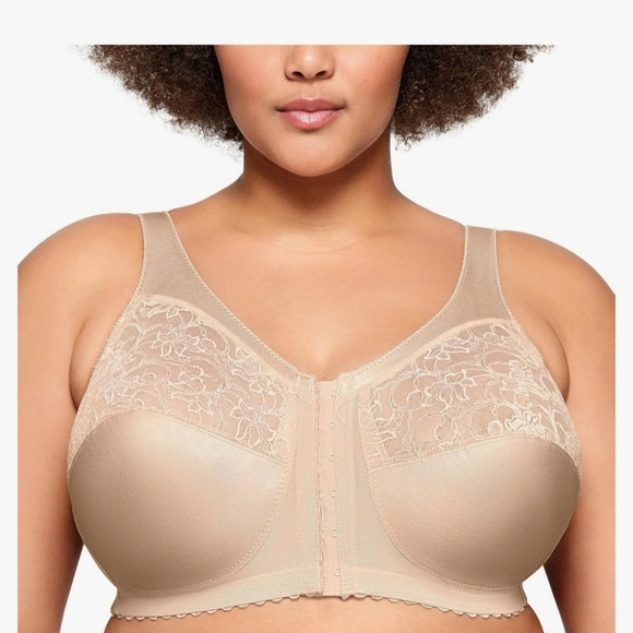 Glamorise Elegant Lace Trimmed Bra in Beige - Picture 2 of 9